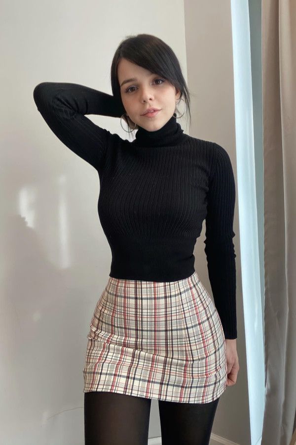 Gorgeous babe