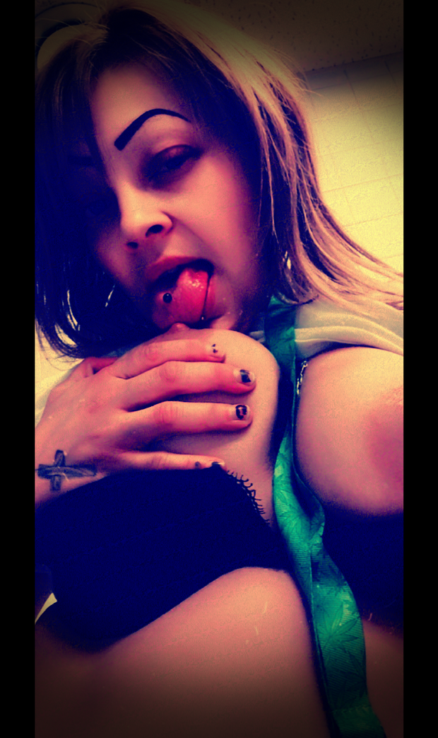 Mmm titties ????