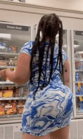 Thunda twerking in the frozen food section