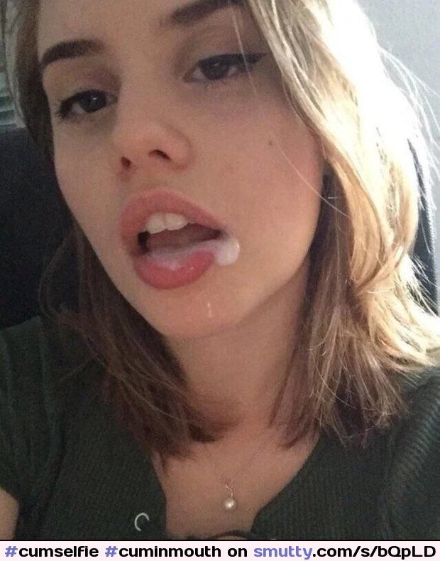 She's gorgeous in green.