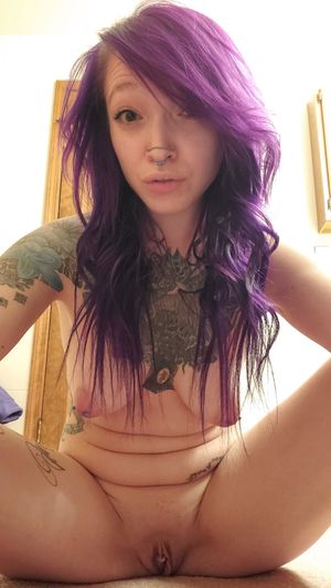 Hot emo chick