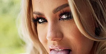 Amazing tongue