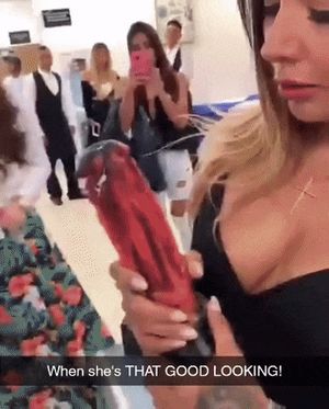 The way she sticks out her toungue!