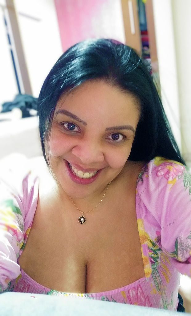 Amazing Amateur milf andréa
