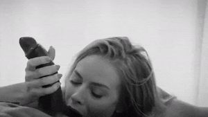 [*Fake] Margot goes black.