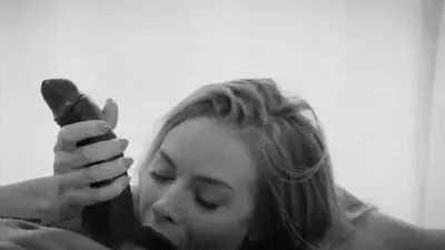 [*Fake] Margot goes black.