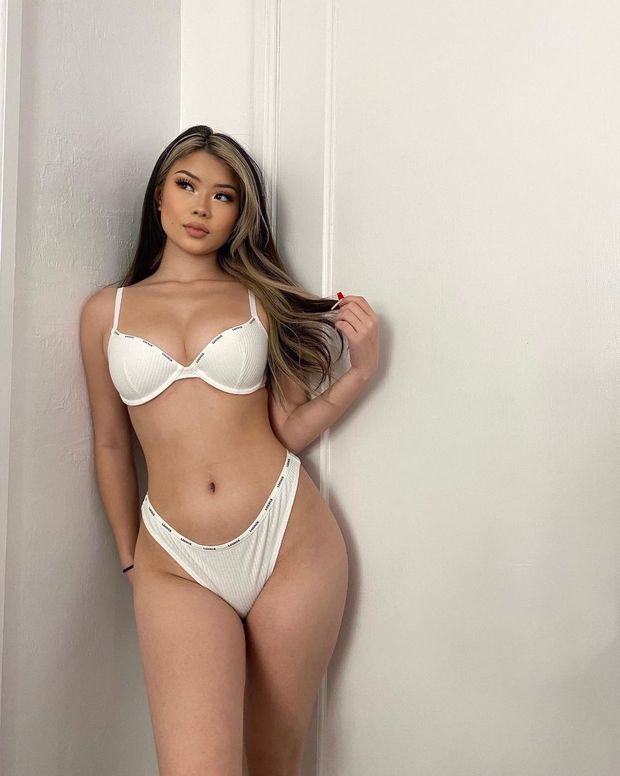 Lina Ly: @linawinaly