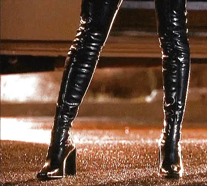 Celeb babe hot black catsuit