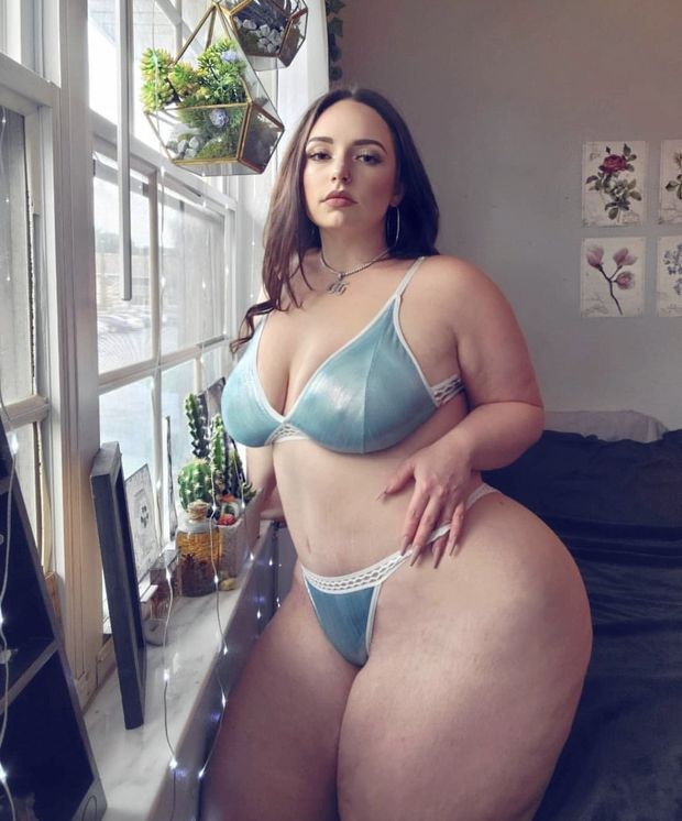 OMG look at all that thickness just delicious!!!