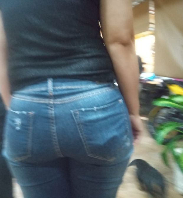 Helenice hot big bubble ass