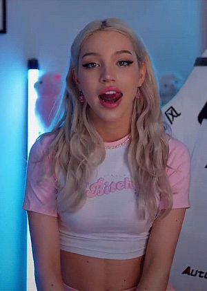 latina / whore / selfie / miniskirt / party sex / orgy / fuck at the disco / brunette / big tits