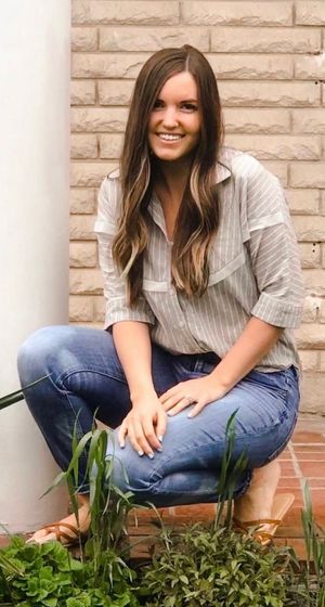 Co workers hot ass wife????