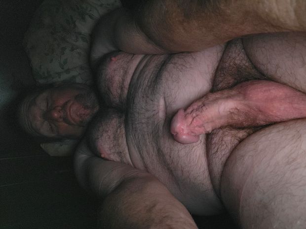 I love sex anal and oral and public outdoor sex I love to suck cock and pussy in public places and swallow cum in public places I love to wa
