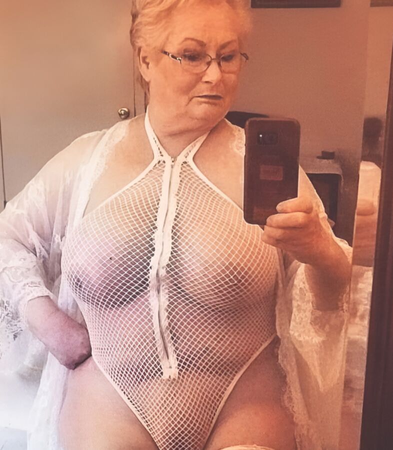 She is called Michelle. She's a confident one and rightly so look for Teenagers to fuck her any time of the day!