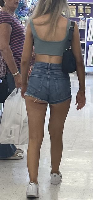 Fine asses out and about