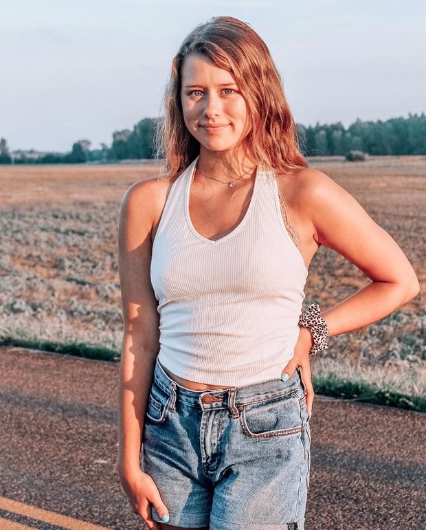 stunning teen