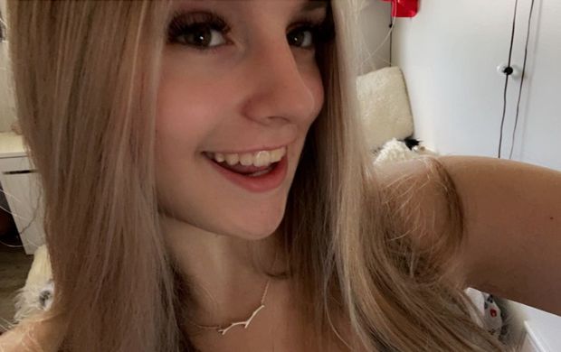 Keyra smile selfie