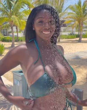 Ellie Mae shower outside closer