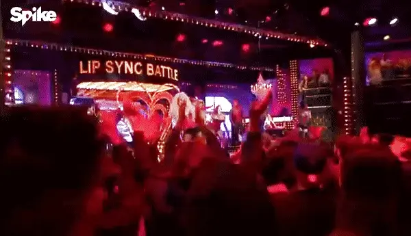 Hayden Panettiere dancing sexy at Lip Sync Rap Battle