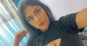 Sangavy Teasing Cleavage