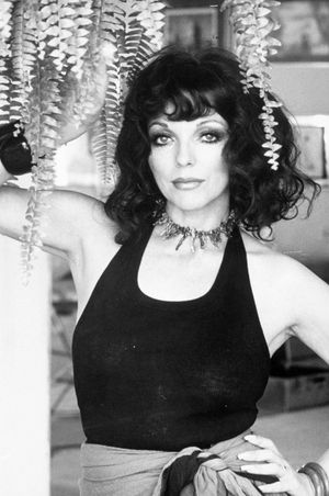 Hello, handsome. (Yep, she sees you.)