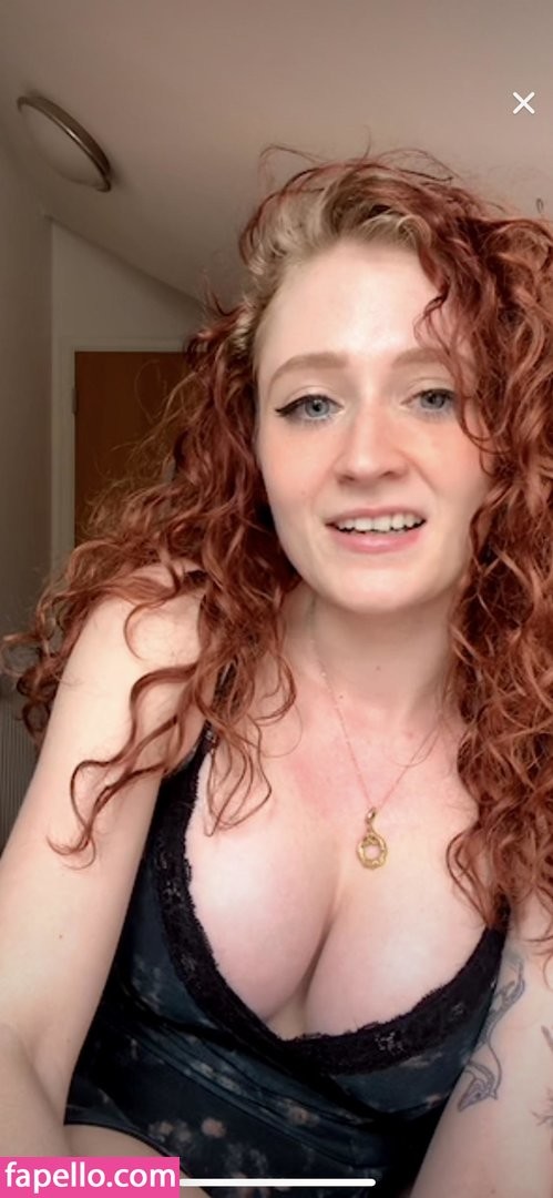 Janet cleavage