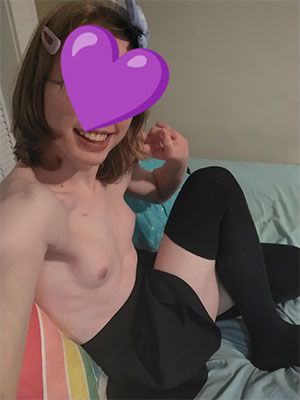 Cutie 19 yo trans in Sata Fe NM still virgin and looking for fun