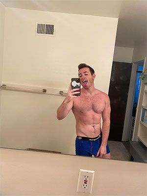 Sexy and independent gay in Independence MS into outdoor smelly sex
