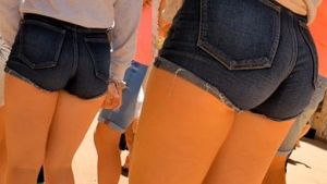 candid cheeky shorts girlss