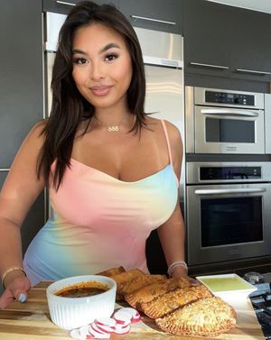 When wifey is looking good AND she cooks, you hit the jackpot