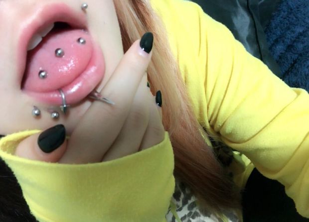 Est ce qu'on sent les piercing quand elle suce à votre avis ?
