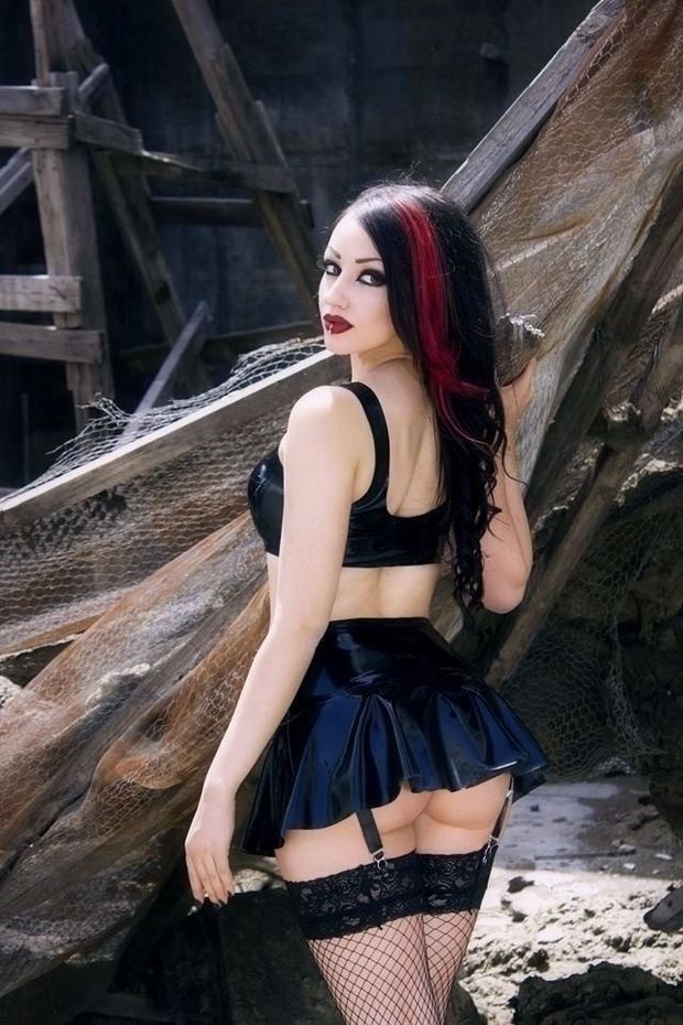 Short skirt