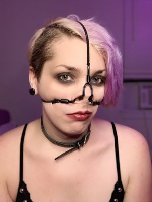 I want to cum on her face