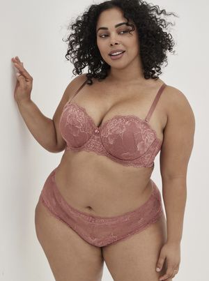 Tabria looking cute in her bra and panties