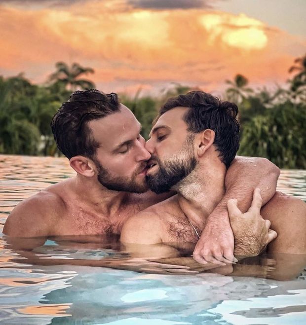Gay kiss