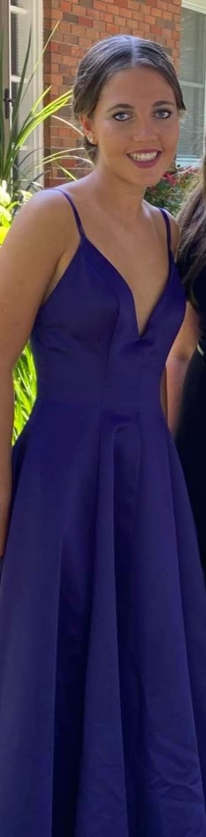 Hannah beautiful in prom dress