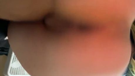 pendeja argentina mostrando el culo