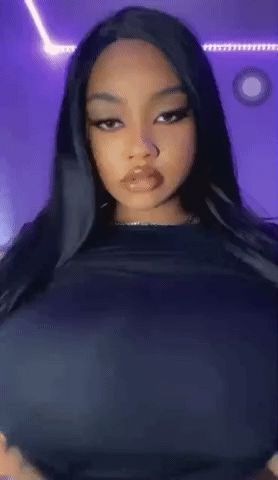 Cute Ebony Titty Drop