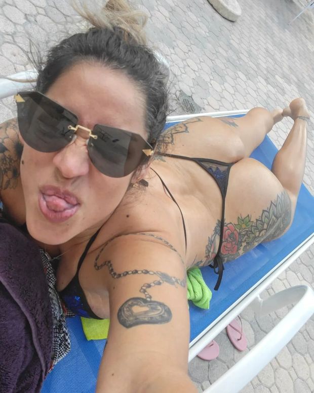 tongue out