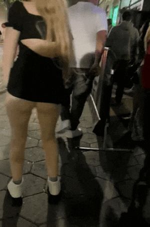 Public flashing pussy