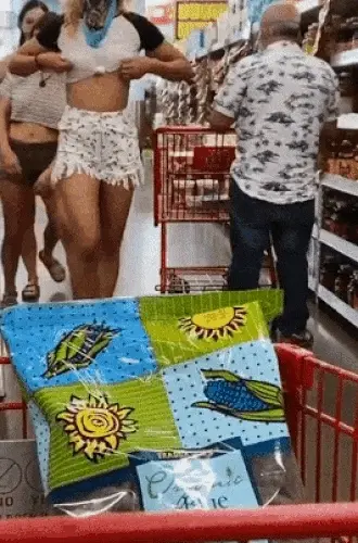 Flashing boobs