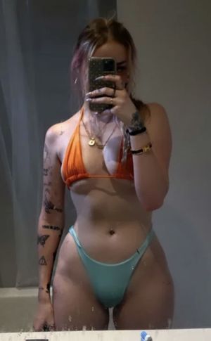 Amateur bikini babe teen 18+ body