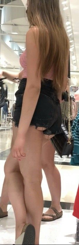 Cheeky peek 3
