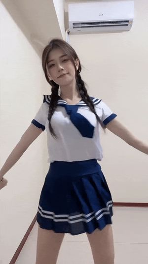 IG: c.0214 shaking her boobs