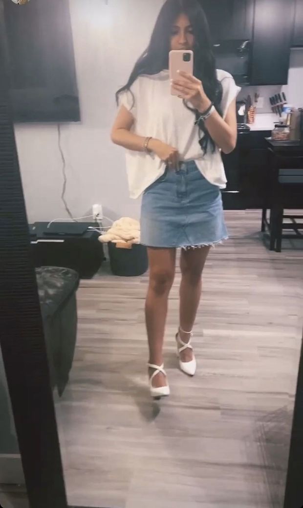 Friend getting ready for a wedding! You taking her at the wedding or back at home? Where are you cumming?