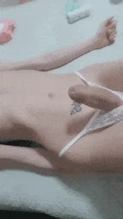 "Cute Hands Free Leaking"