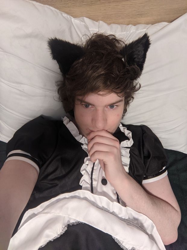 Femboy selfie
