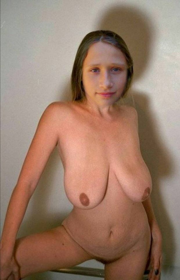 Amateur mature with Saggy tits
