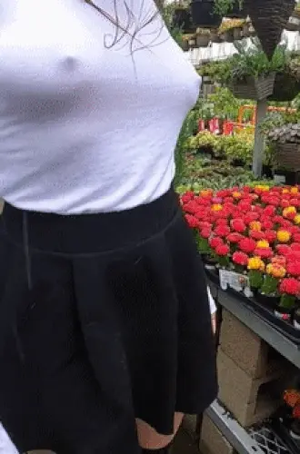 Flashing pussy