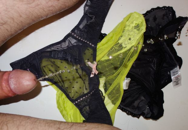 3 Panties Piss